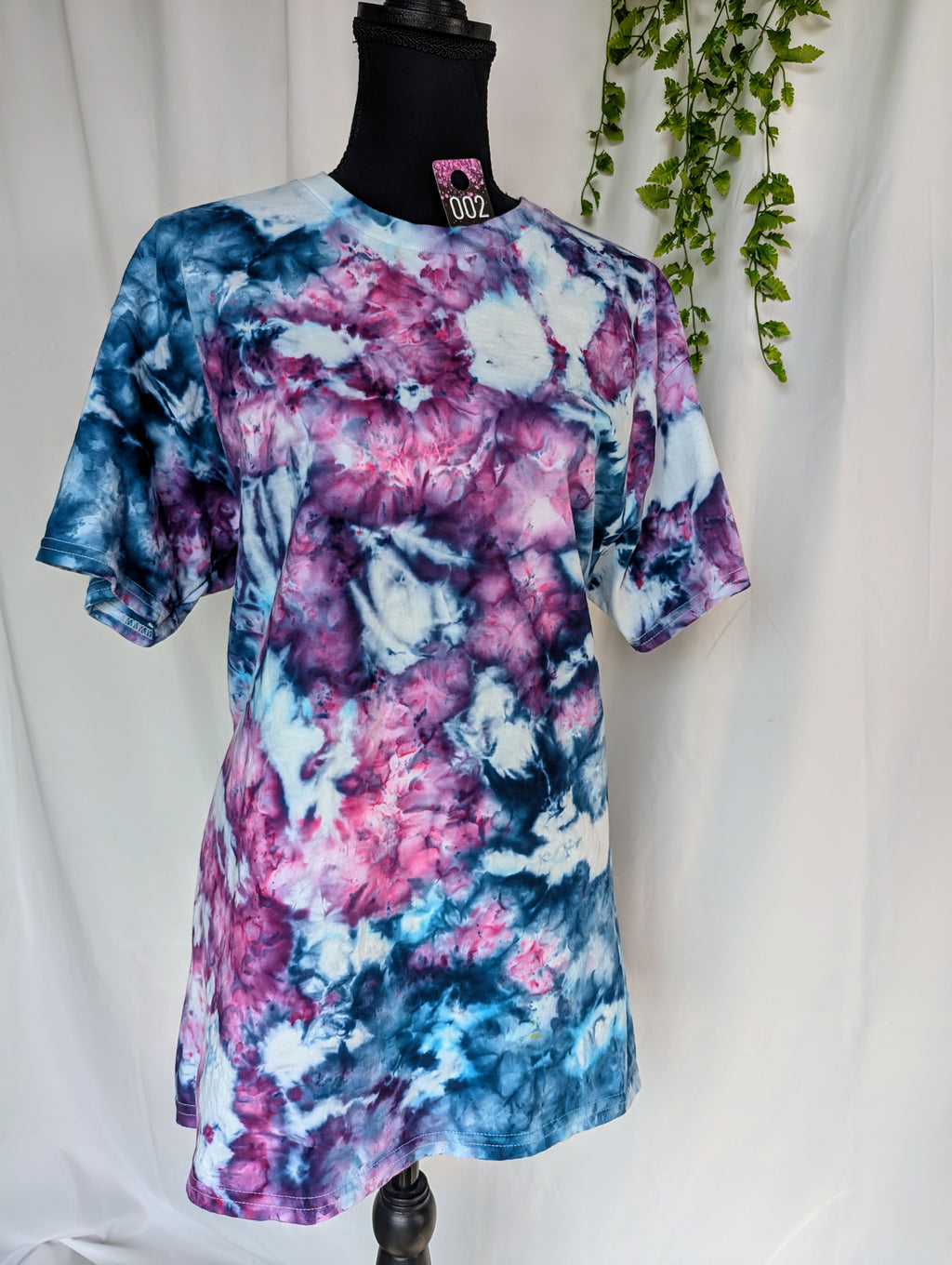 LARGE t-shirt 002