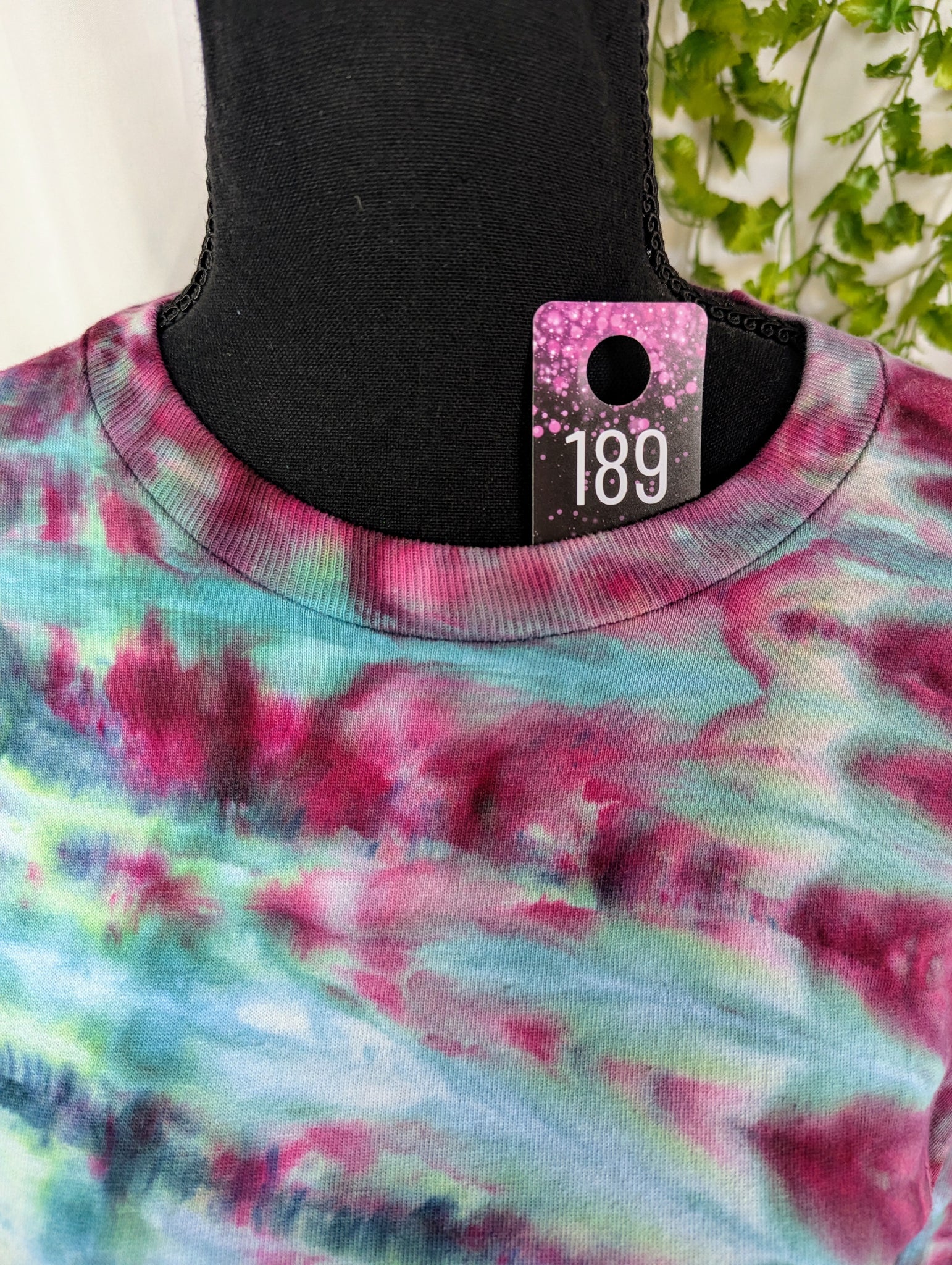 MEDIUM long sleeve tee 189