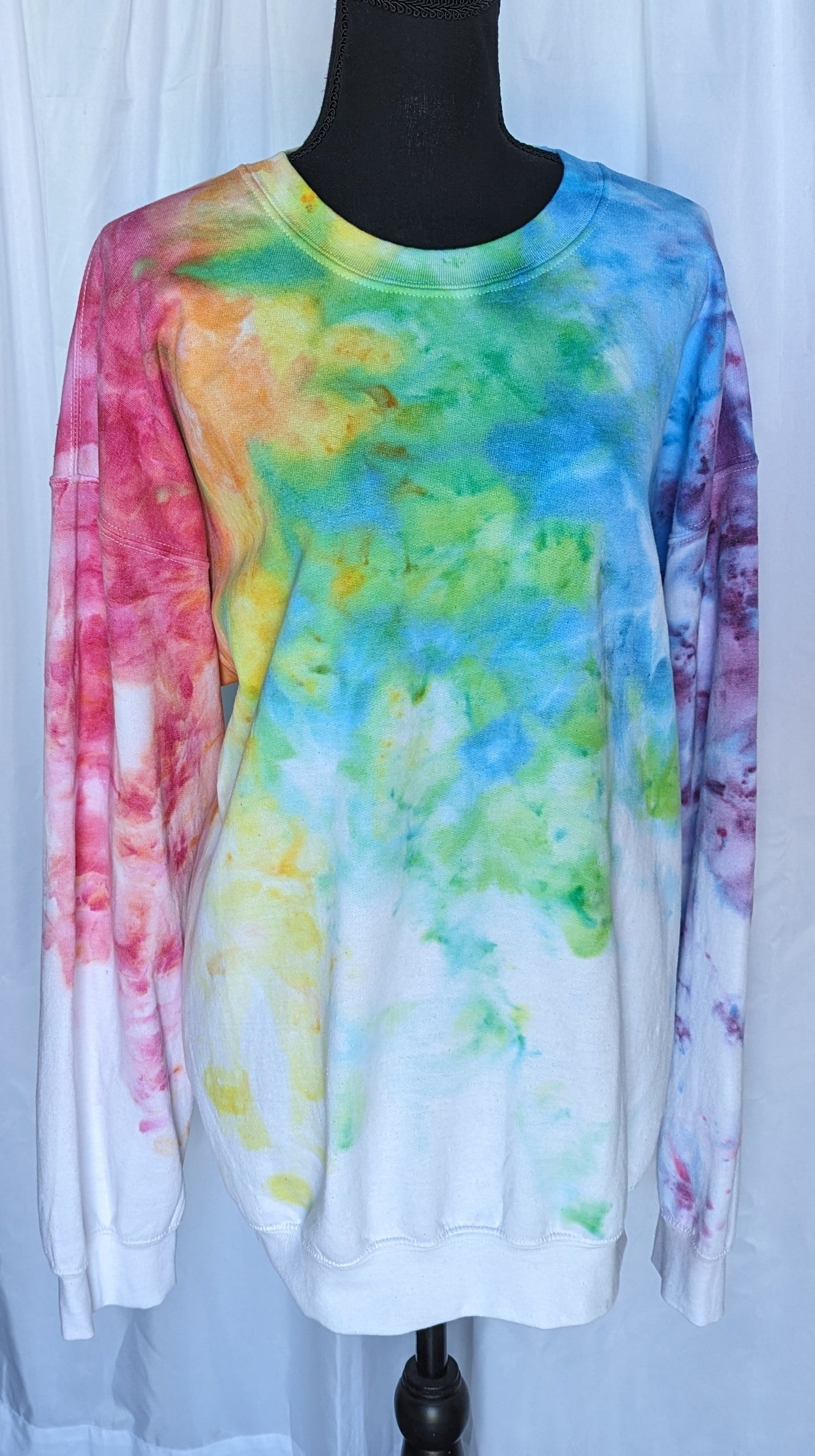 RAINBOW CREW NECK SWEATSHIRT