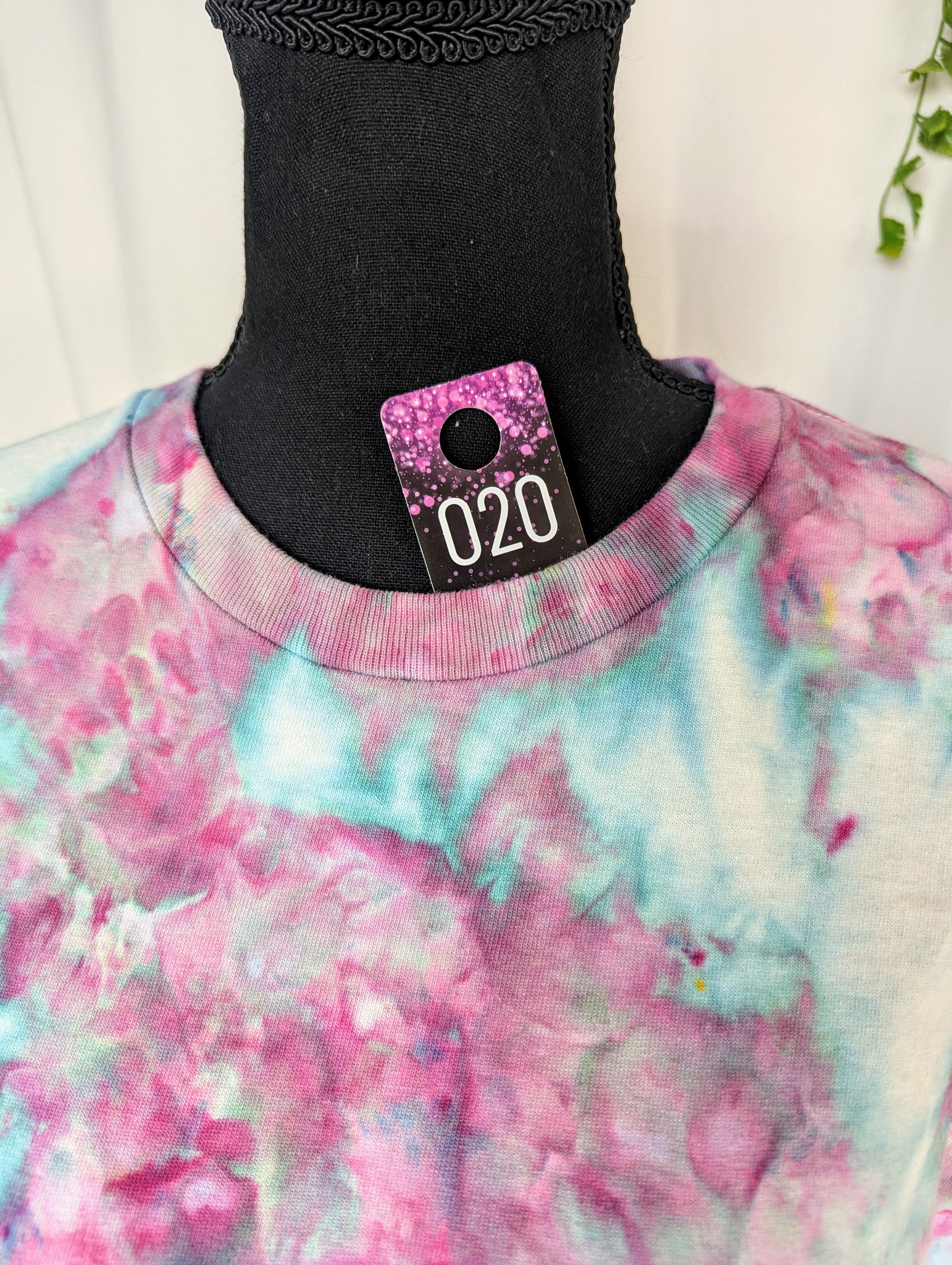 LARGE t-shirt 020
