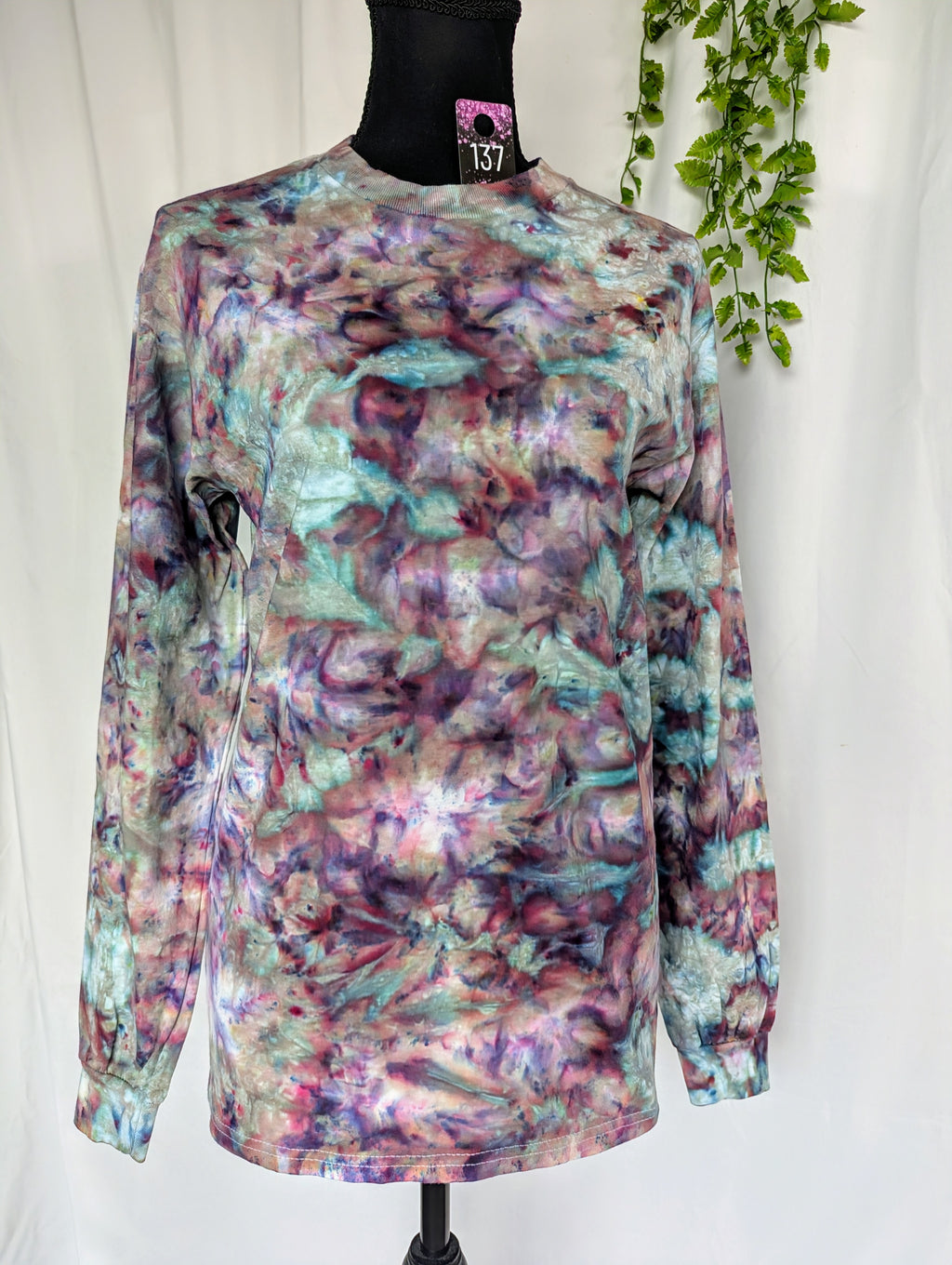 SMALL long sleeve tee 137