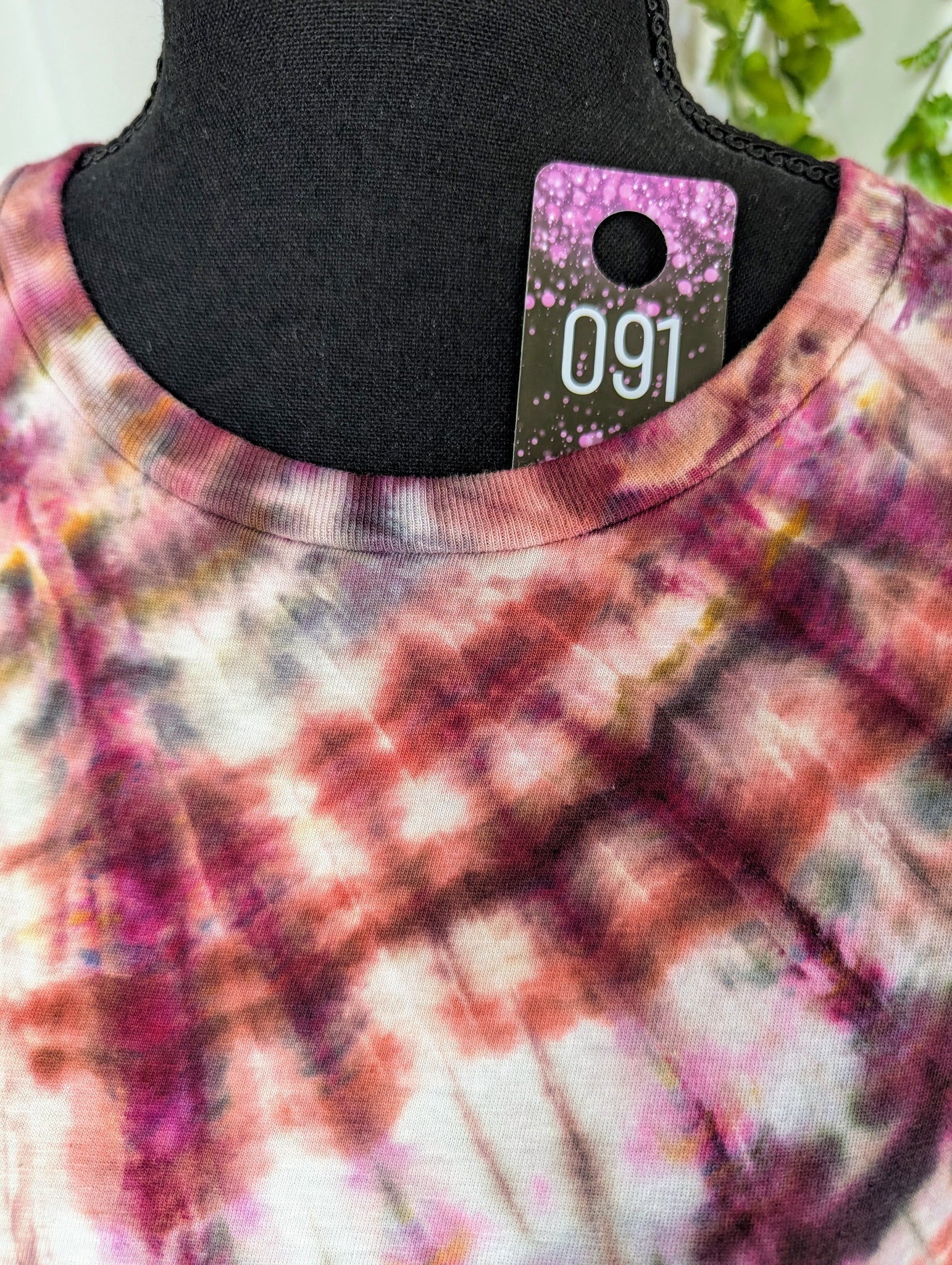LARGE t-shirt 091