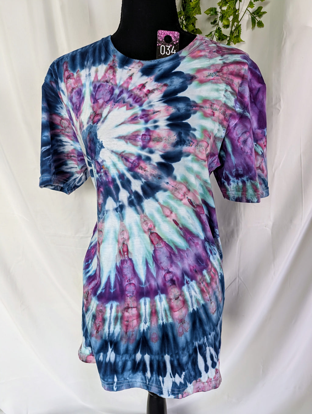MEDIUM t-shirt 034