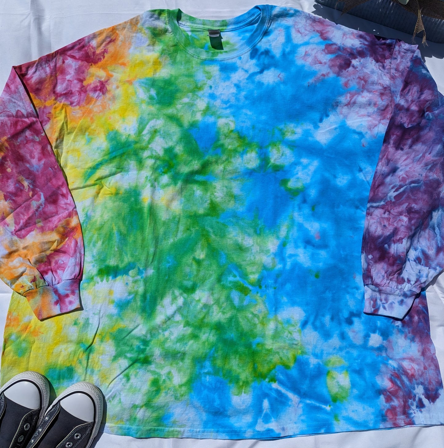 RAINBOW CREW NECK SWEATSHIRT