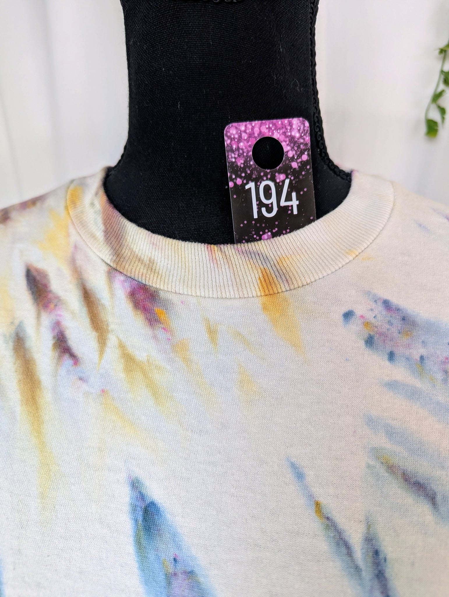 MEDIUM long sleeve tee 194