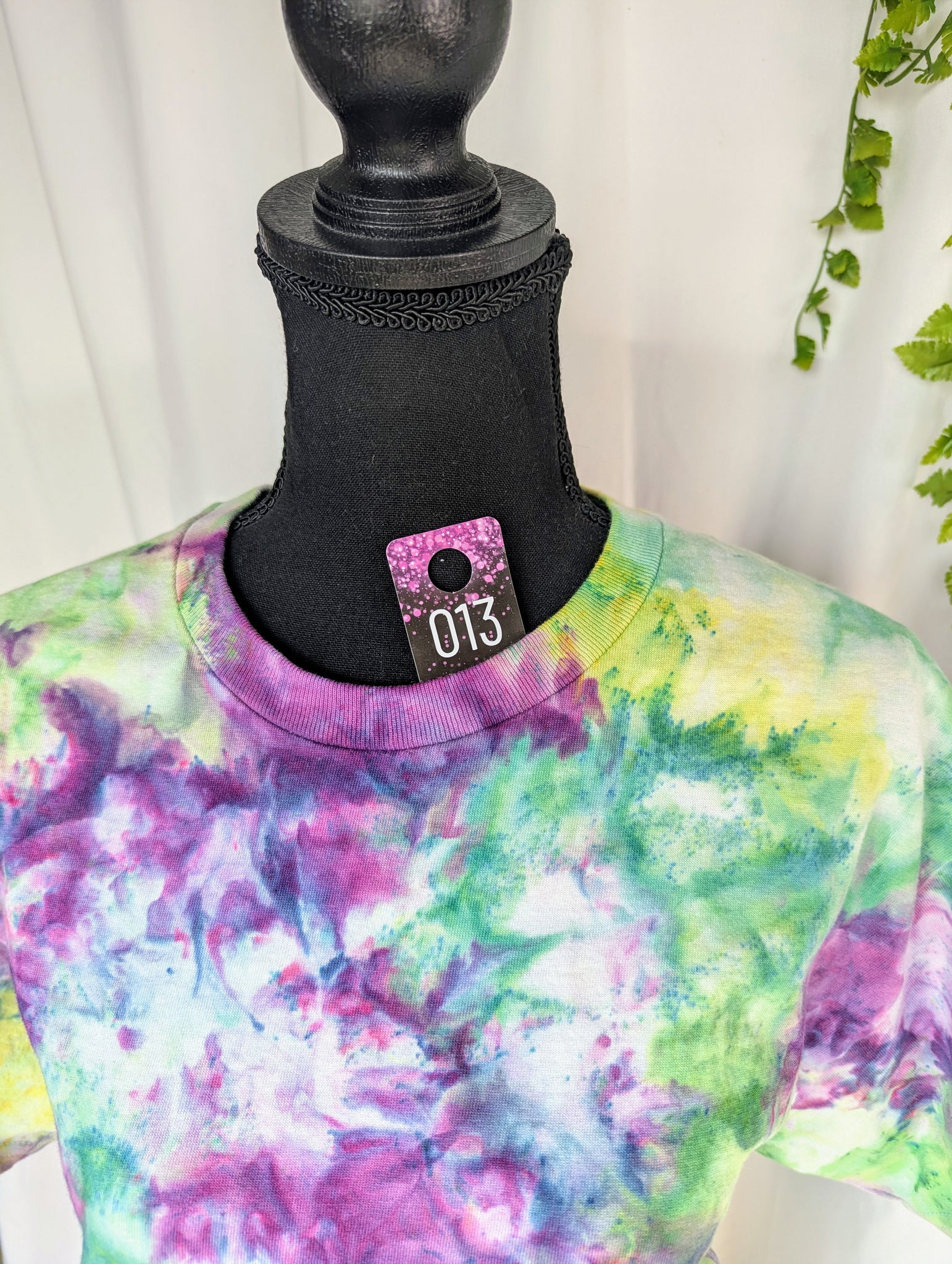 LARGE t-shirt 013